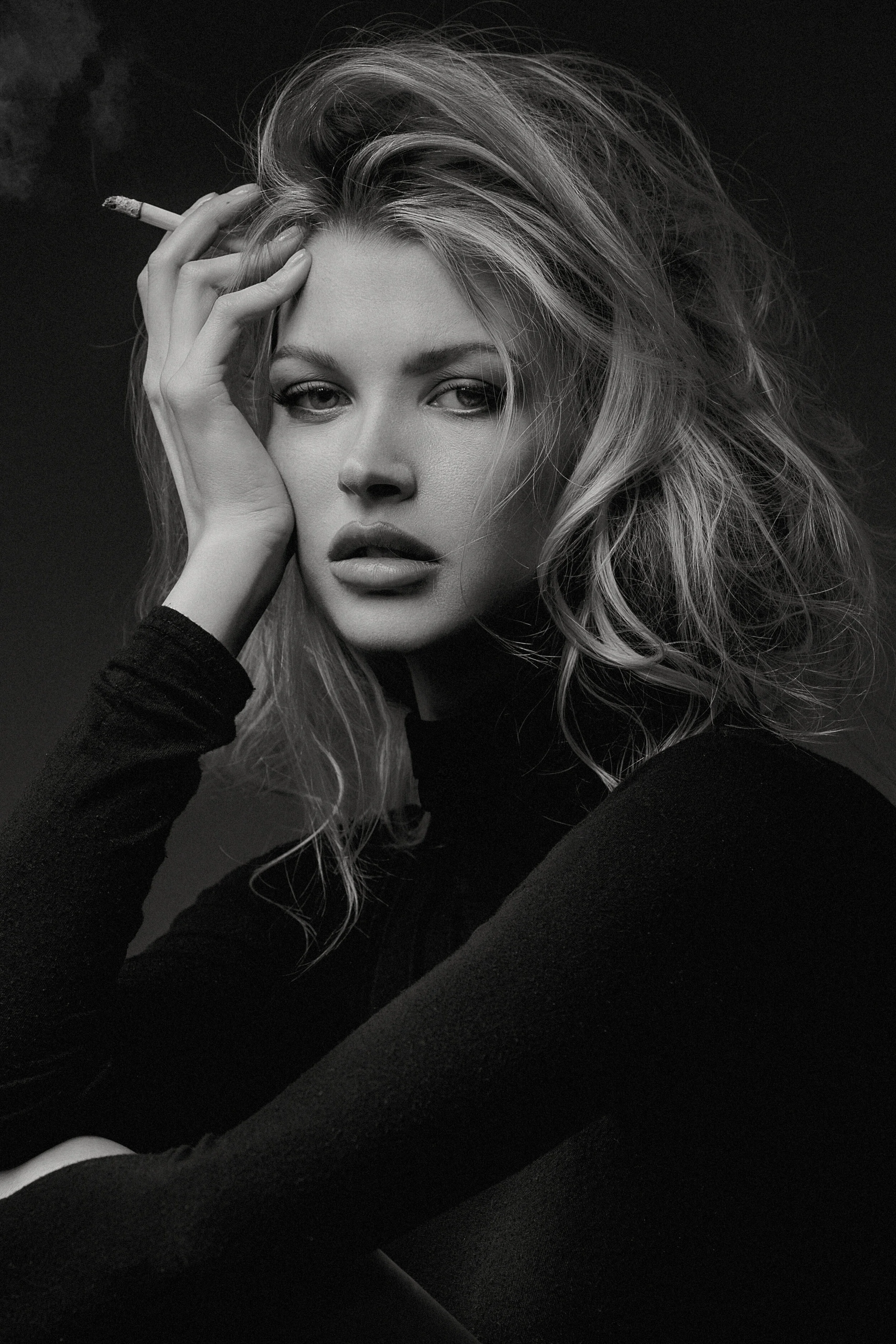 Femme Fatale — Rex Yu